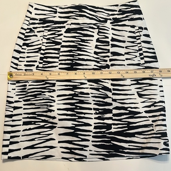 Banana Republic Trina Turk Zebra Print Mini Skirt Size 2 - Picture 7 of 16